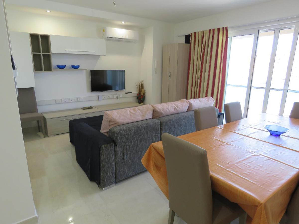Aquamarine Sea Front - First Floor Apartment
